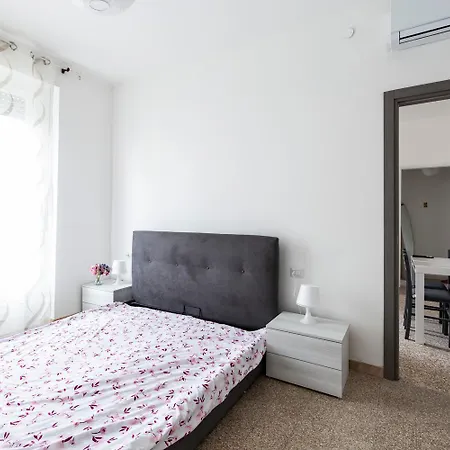 Apartment Bilocale Noverasco Ieo 3 *